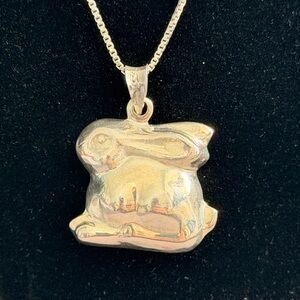 Vintage 925 Sterling Silver Bunny Rabbit Puffy Pendant And 18” Chain Necklace